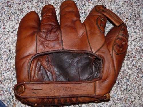 Rogers Hornsby Wilson 648L Back